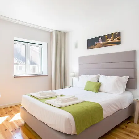 Lisbons Foodie District, Walk To Time Out Market Appartement *
