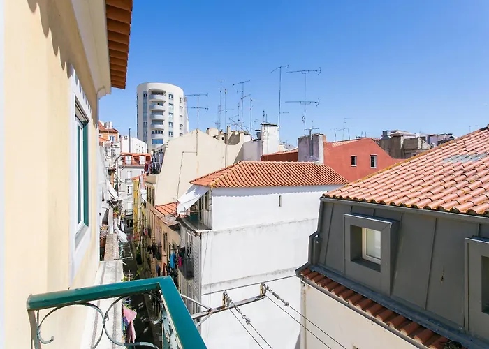 Apartment Lisbons Foodie District, Walk To Time Out Market Lisbon
