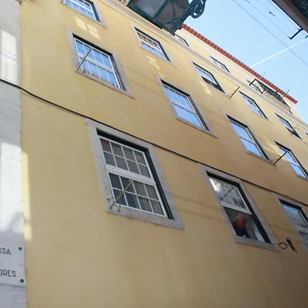 Lisbons Foodie District, Walk To Time Out Market Apartmán *